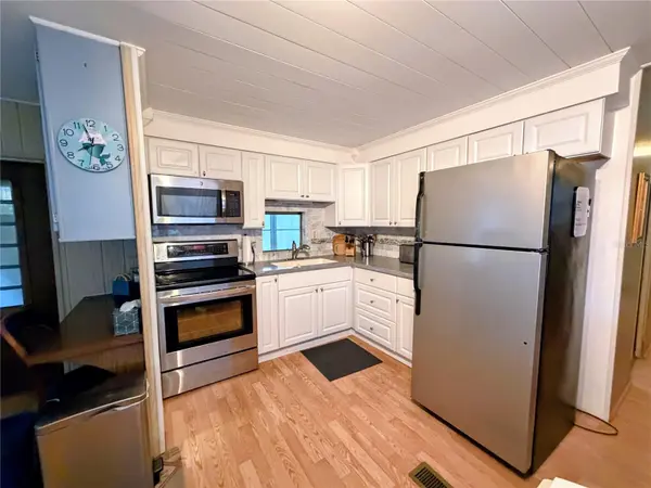 855 S GREEN CIR, Venice, FL 34285
