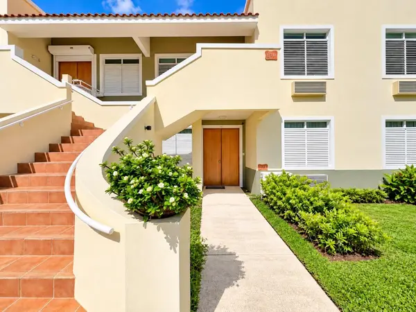 180 PALMAS DRIVE #17B, Humacao, PR 00791