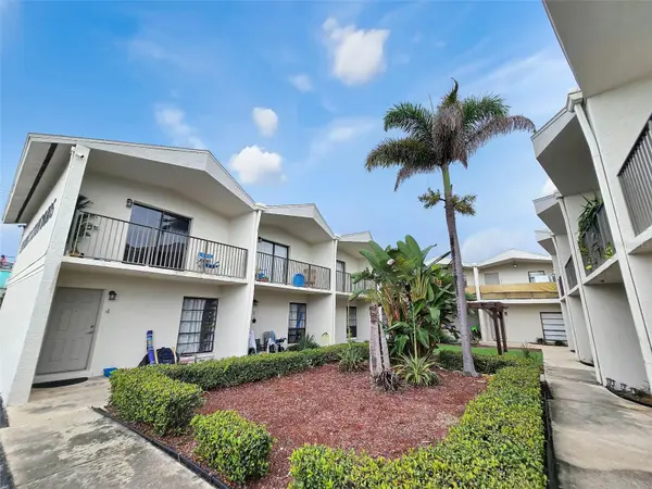 382 S ORLANDO AVE, Cocoa Beach, FL 32931