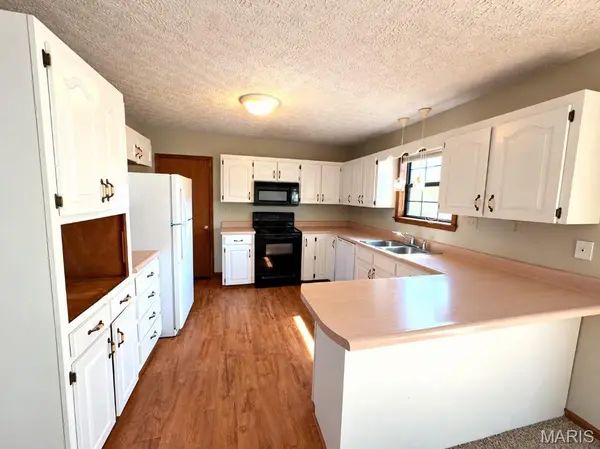 14040 Howard LN, Dixon, MO 65459