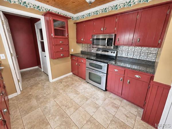 807 Dexter Creek DR, Dexter, MO 63841