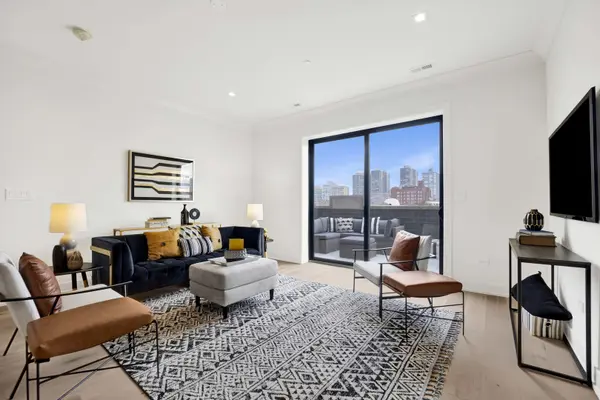 5630 N Broadway ST #4E, Chicago, IL 60660