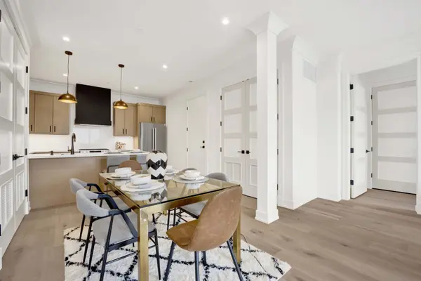 5630 N Broadway ST #4E, Chicago, IL 60660