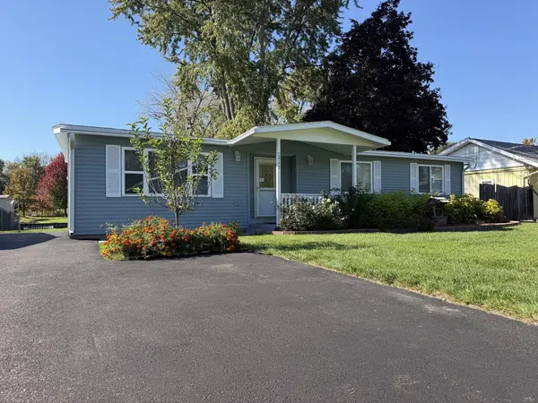 614 Livingston ST, Mchenry, IL 60050