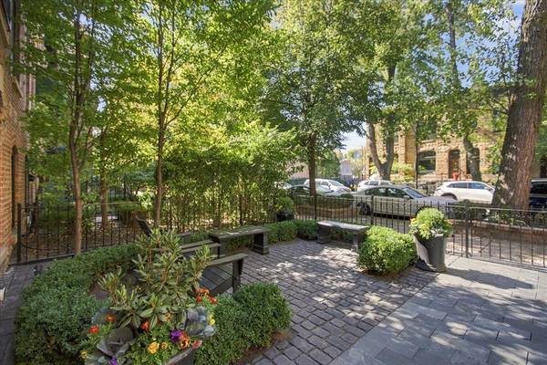 2049 N Dayton ST, Chicago, IL 60614