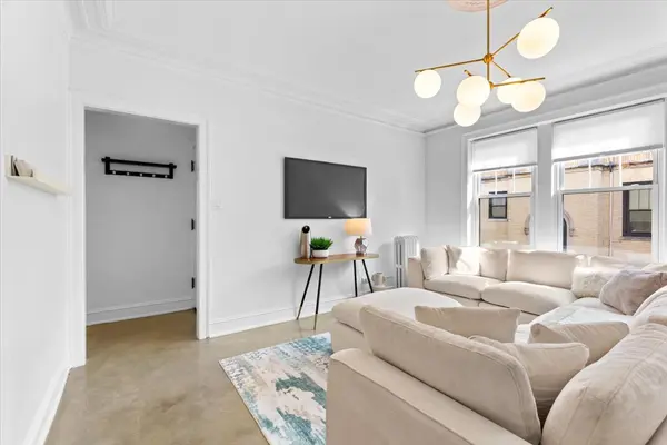 3606 N Pine Grove AVE #4J, Chicago, IL 60613