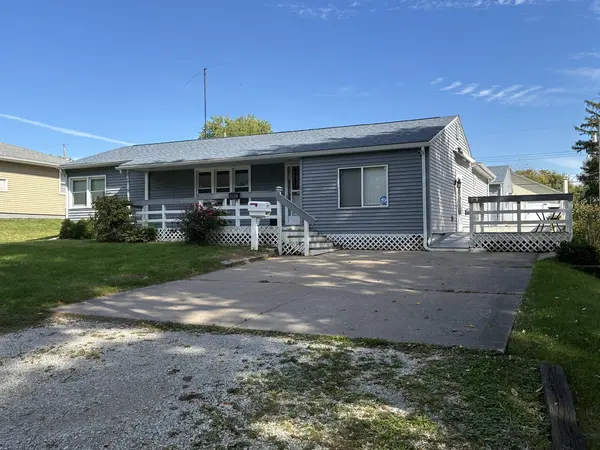 2540 32ND ST, Moline, IL 61265