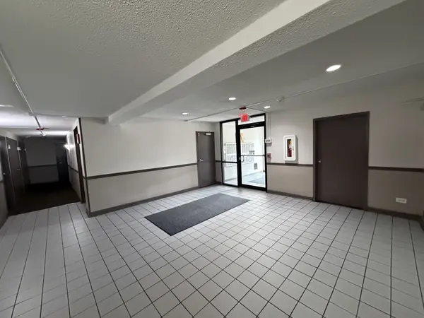 4500 BEAU MONDE DR #204, Lisle, IL 60532