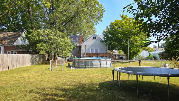 6 Adrienne AVE, Centralia, IL 62801