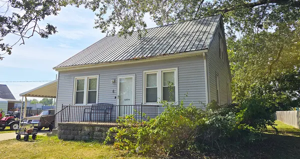 6 Adrienne AVE, Centralia, IL 62801