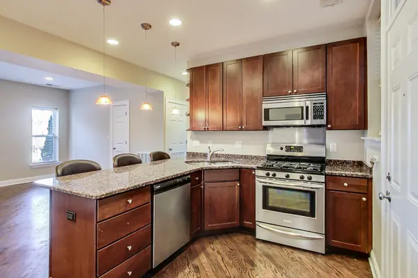 3727 N Keeler AVE #1M, Chicago, IL 60641