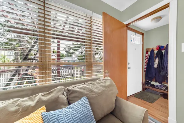 5134 W Ainslie ST, Chicago, IL 60630