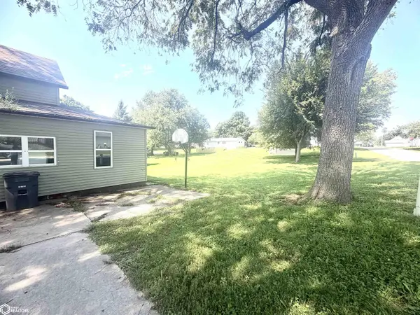 601 Cass ST, Adair, IA 50002