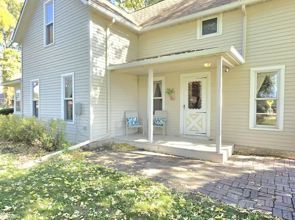 602 E Main St, Rockwell, IA 50469