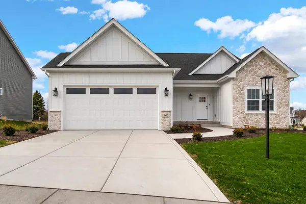 493 Magnolia LN, Chesterton, IN 46304