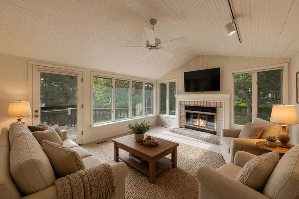 9716 Oxborough RD, Bloomington, MN 55437