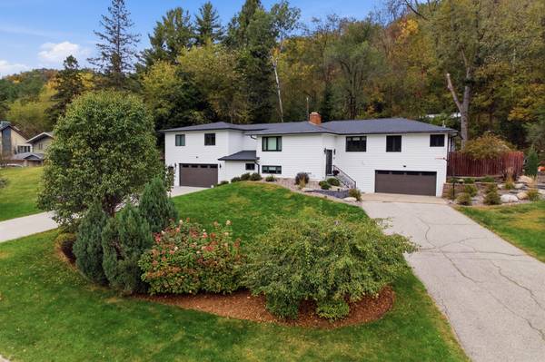 1473 Gilmore Valley RD, Winona, MN 55987