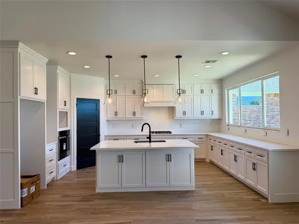 12813 Cobblestone Curve RD, Oklahoma City, OK 73142