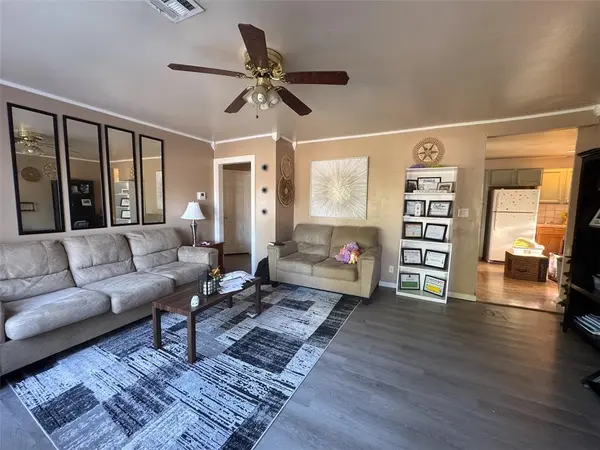 409 W Cottonwood AVE, Enid, OK 73701