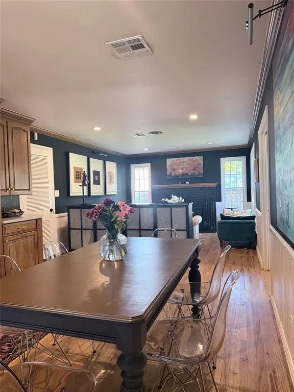 1201 Glenbrook TER, Nichols Hills, OK 73116