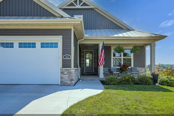 885 CYGNET CT, Menasha, WI 54952