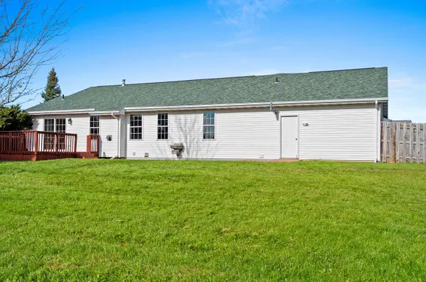 W7059 MAPLE TERRACE RD, Greenville, WI 54942