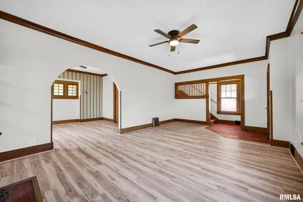 1113 N SUMMIT BLVD, Peoria, IL 61606