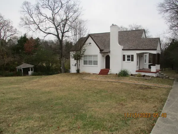 1236 W Commerce St #W, Lewisburg, TN 37091