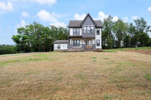 2731 Cave Springs Rd, Springfield, TN 37172
