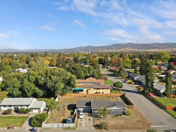 1004 N Best Rd, Spokane Valley, WA 99216