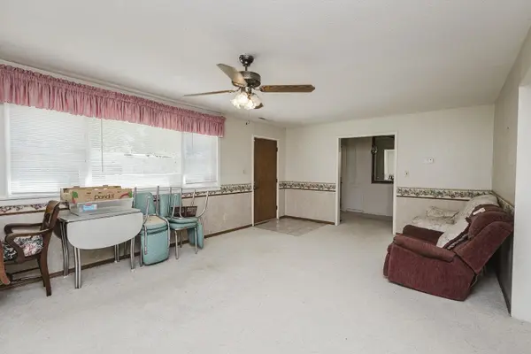 2223 S Clay Ln, Wichita, KS 67207