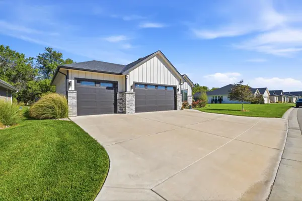 1770 N Forestview Ct, Wichita, KS 67235