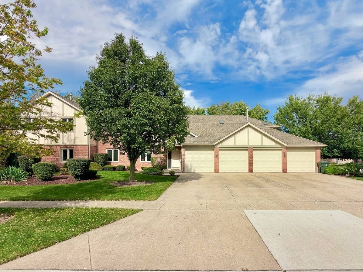 801 Timber PL #113, New Lenox, IL 60451