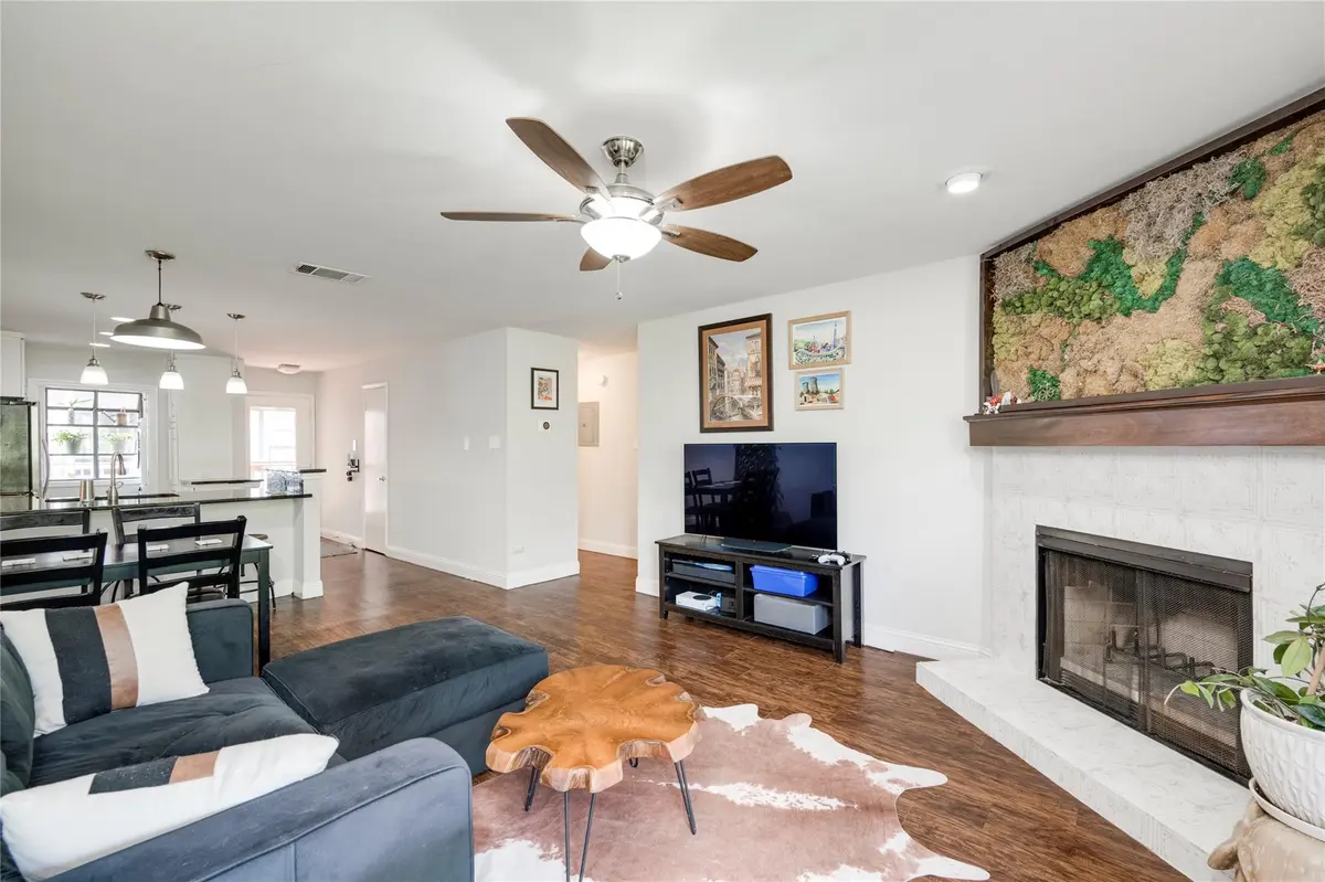 2215 Post RD #2076, Austin, TX 78704