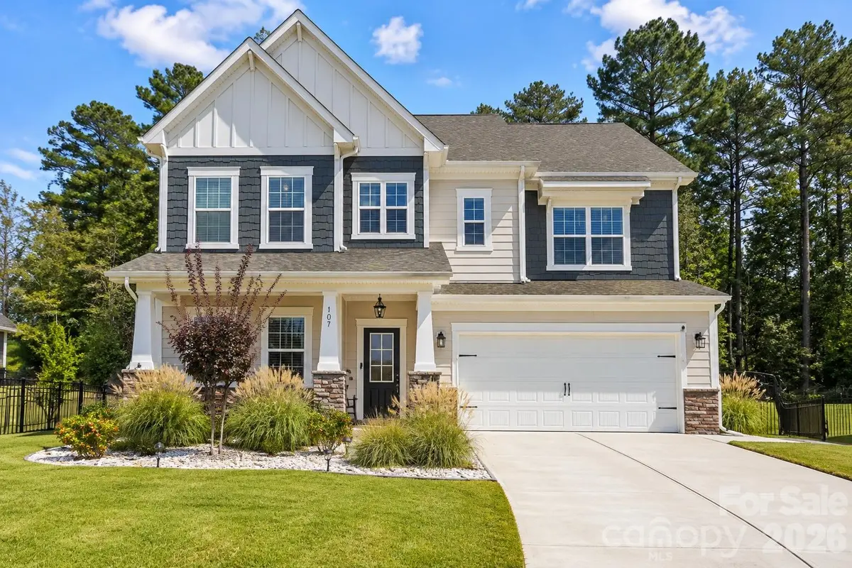107 Hollywood CT, Troutman, NC 28166