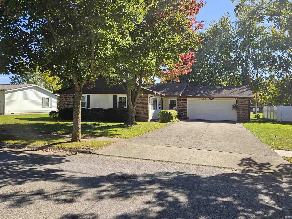 1521 Yorkshire Dr ***, Decatur, IN 46733