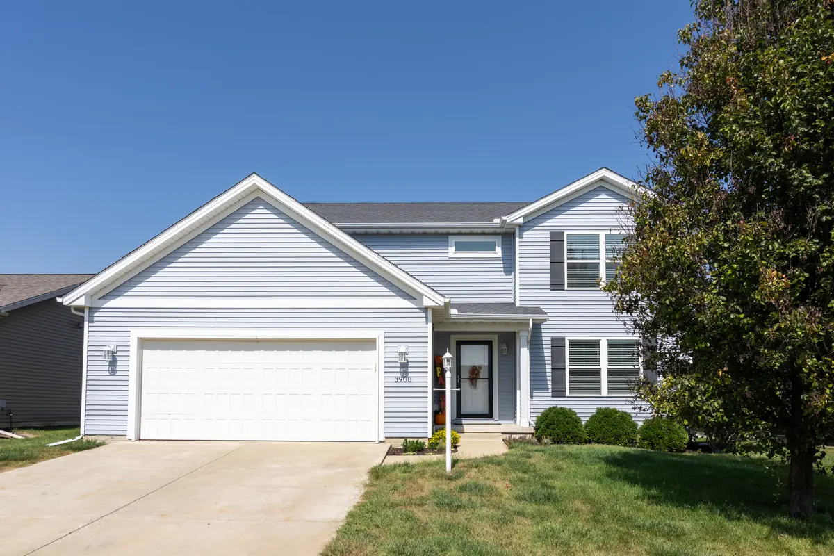 3908 Slate DR, Champaign, IL 61822
