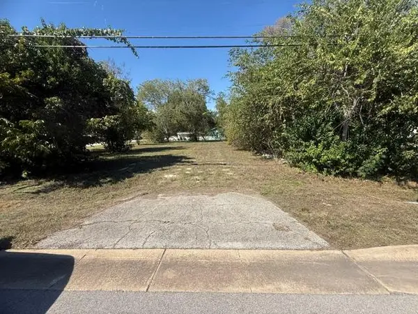 402 E Liberty Ave, Round Rock, TX 78664