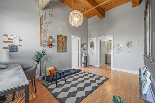609 Central ST #1208, Kansas City, MO 64105
