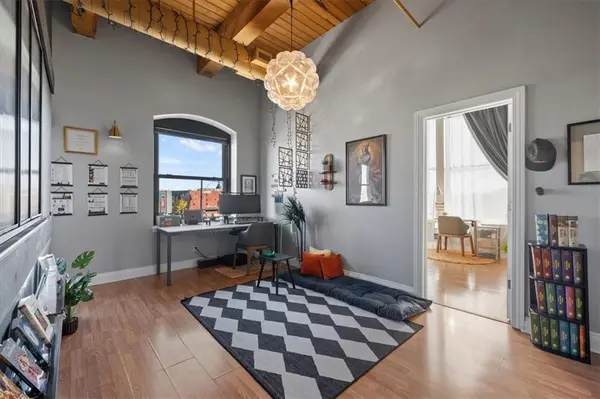 609 Central ST #1208, Kansas City, MO 64105