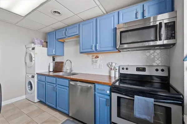 609 Central ST #1208, Kansas City, MO 64105