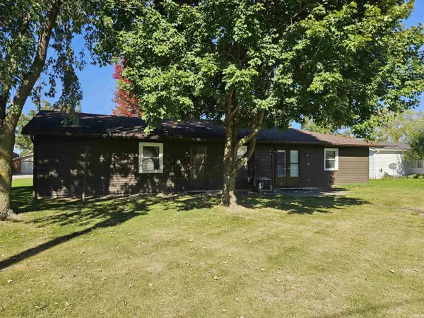 1521 Yorkshire Dr ***, Decatur, IN 46733
