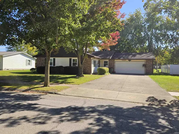 1521 Yorkshire Dr ***, Decatur, IN 46733