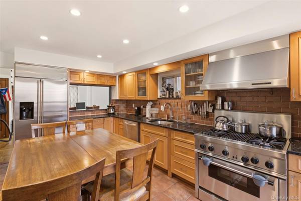2239 Tiebout AVE, Bronx, NY 10457