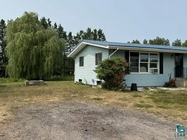 5467 S Meinke Rd, South Range, WI 54874