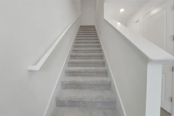 31630 OCEAN BREEZE DR, San Antonio, FL 33576