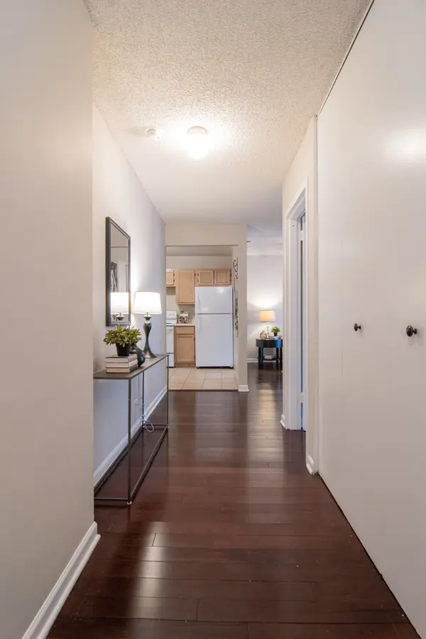 200 N Dearborn ST #2806, Chicago, IL 60601