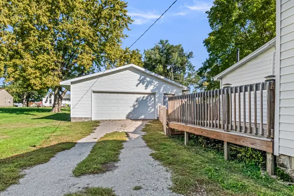 412 E Elm ST, Chatsworth, IL 60921