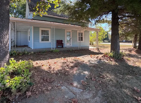 4204 Radio Tower RD, Salem, IL 62881
