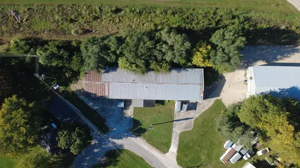 701 N James ST, Farmer City, IL 61842